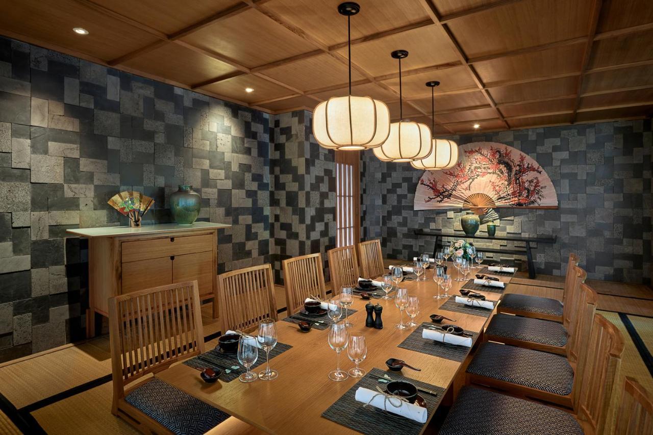 Hotel Perle D'Orient Cat Ba - Mgallery Chan Chau Bagian luar foto The interior of a restaurant