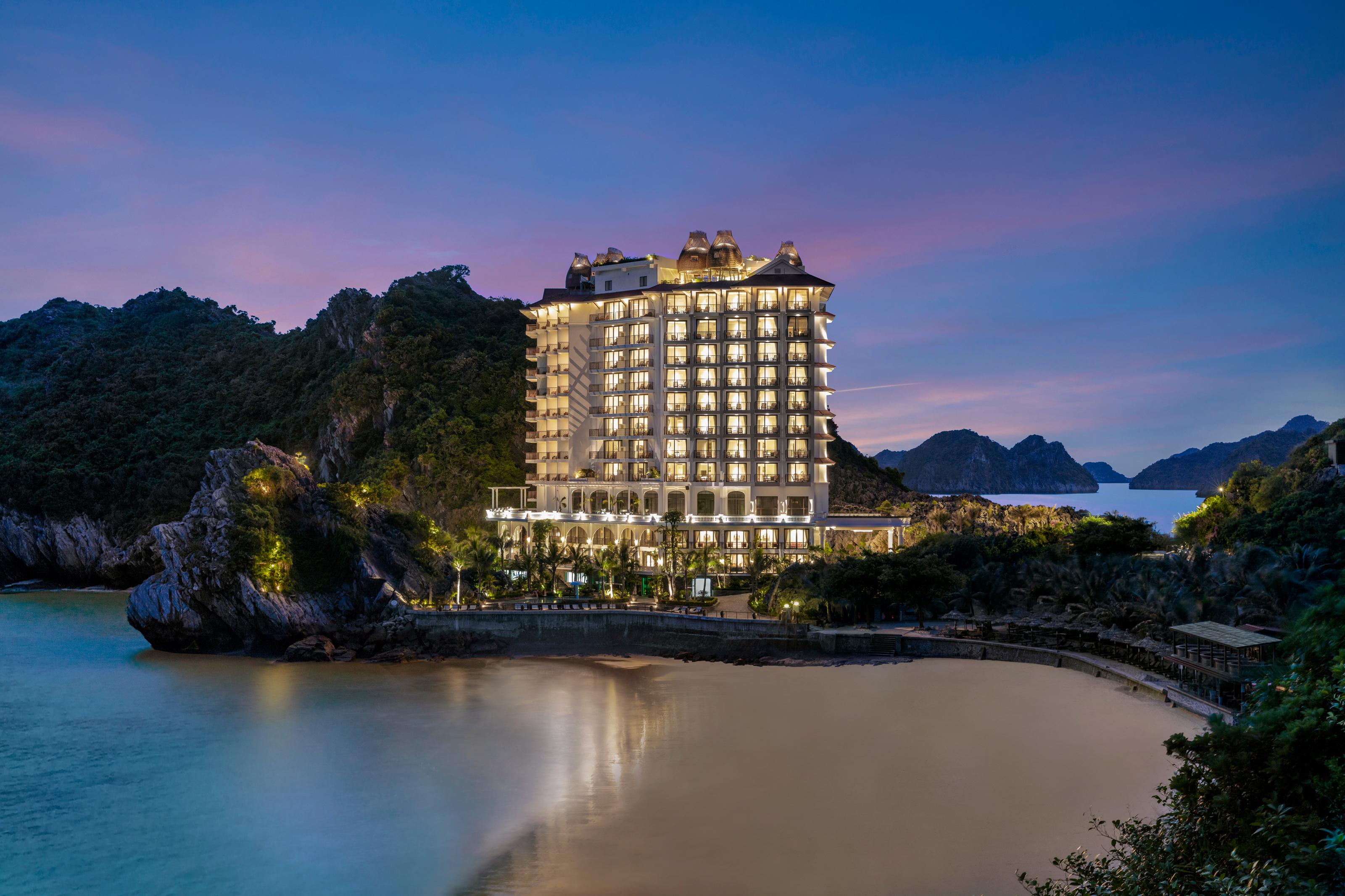 Hotel Perle D'Orient Cat Ba - Mgallery Chan Chau Bagian luar foto Vinpearl Hotel Nha Trang