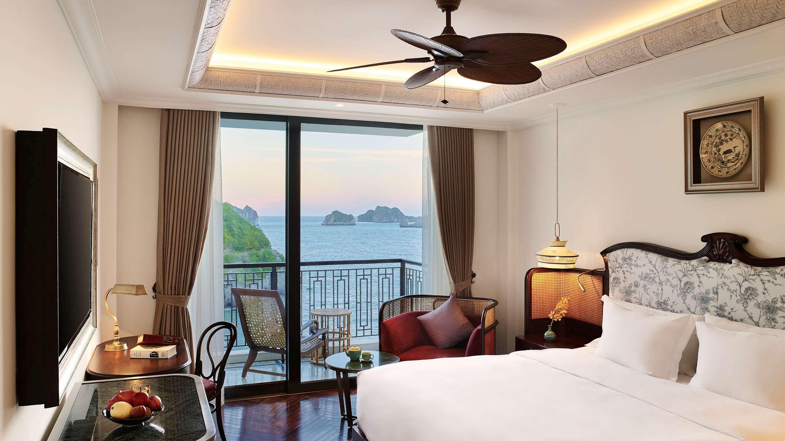 Hotel Perle D'Orient Cat Ba - Mgallery Chan Chau Bagian luar foto A room at Vinpearl Hotel Nha Trang