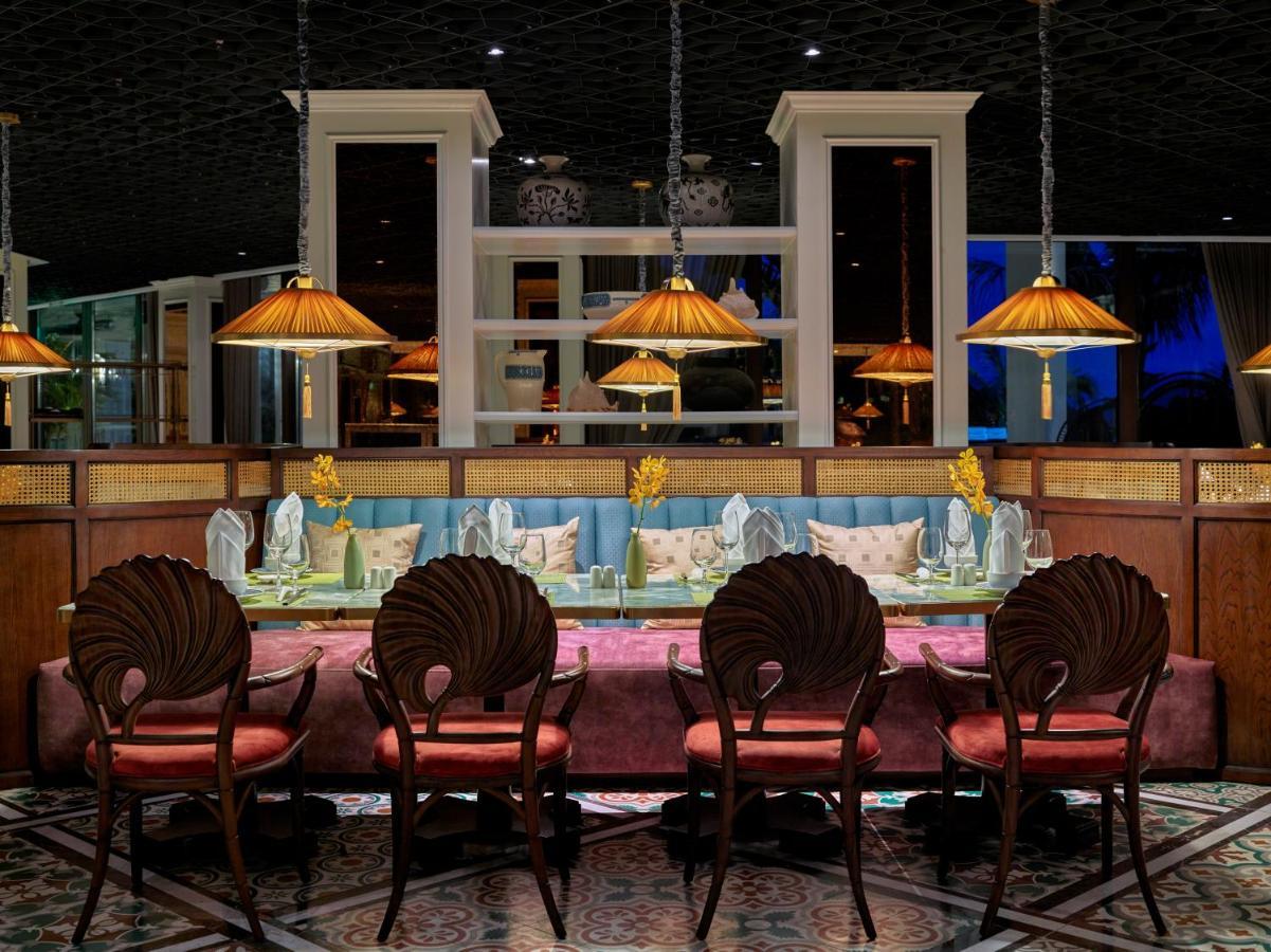 Hotel Perle D'Orient Cat Ba - Mgallery Chan Chau Bagian luar foto The interior of the restaurant
