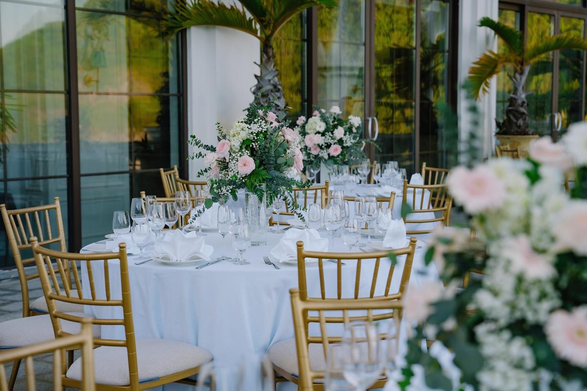 Hotel Perle D'Orient Cat Ba - Mgallery Chan Chau Bagian luar foto The Terrace at The Ivy