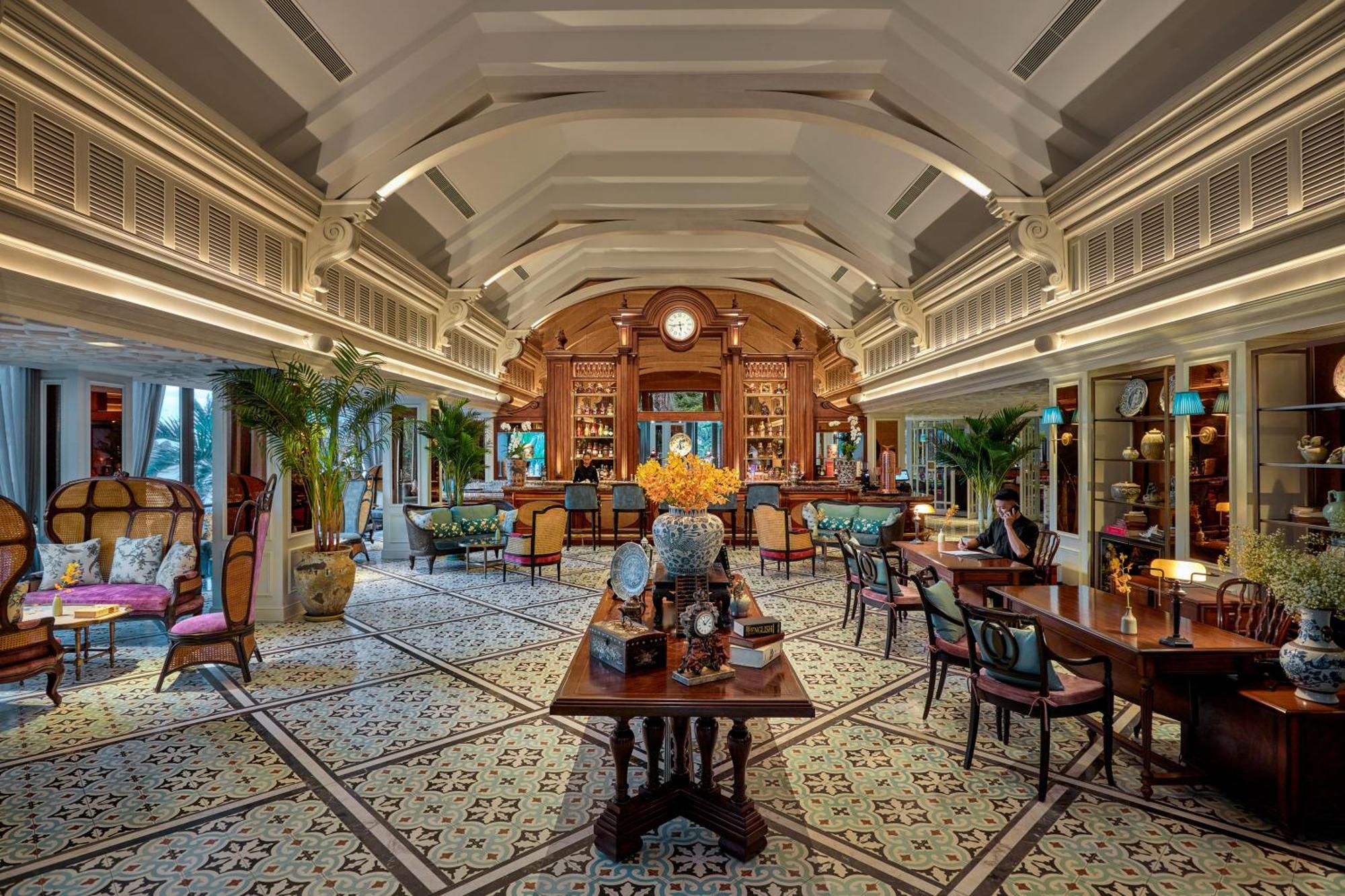 Hotel Perle D'Orient Cat Ba - Mgallery Chan Chau Bagian luar foto The lobby of the hotel