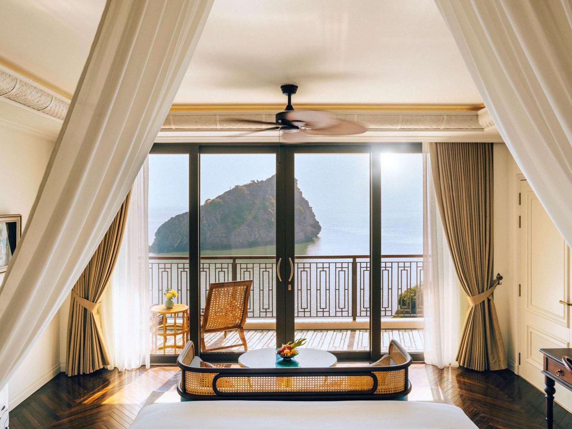 Hotel Perle D'Orient Cat Ba - Mgallery Chan Chau Bagian luar foto